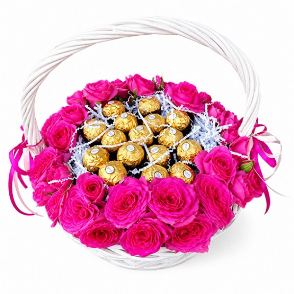 Gift set with roses and ferrero rocher