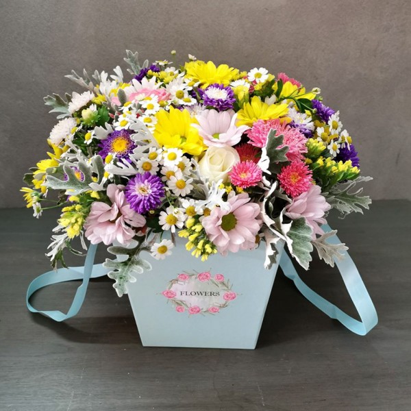 Bouquet in a gift box